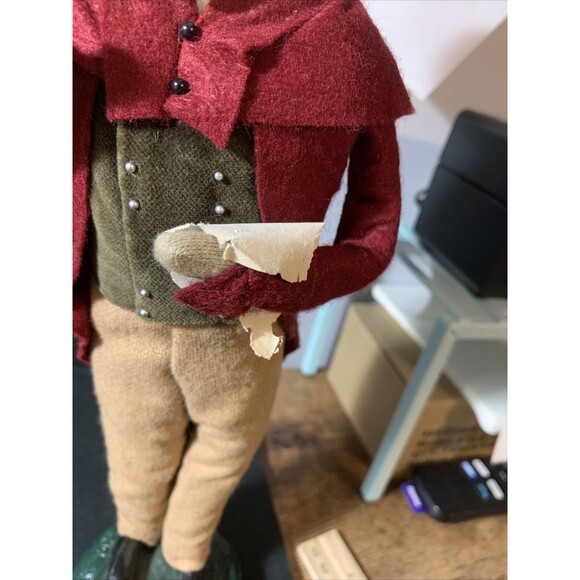 Byers' Choice LTD Christmas/Holiday Carolers - Picture 10 of 11